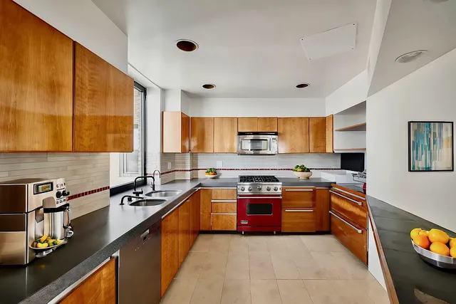 $3,495,000 | 263 West End Avenue, Unit PH22 | Upper West Side