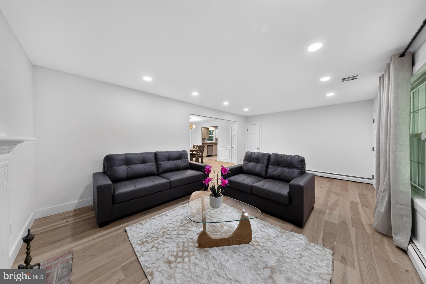 473 Linvill Road Media, PA 19063 - Photo 5 of 31 Spacious, modern living area awaits you.