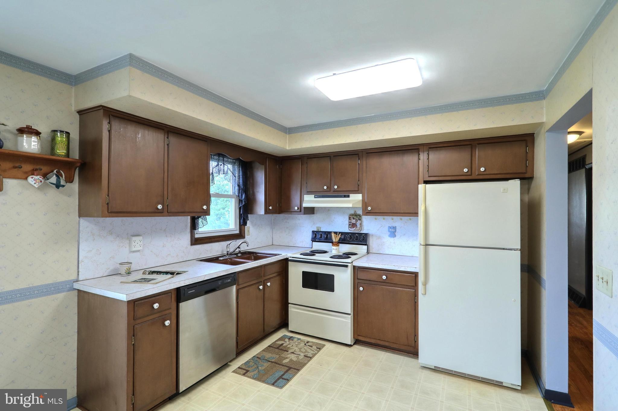 309 Ridgeview Road Seven Valleys, PA 17360 - Photo 14 of 51 stove, refrigerator, and dishwasher stay