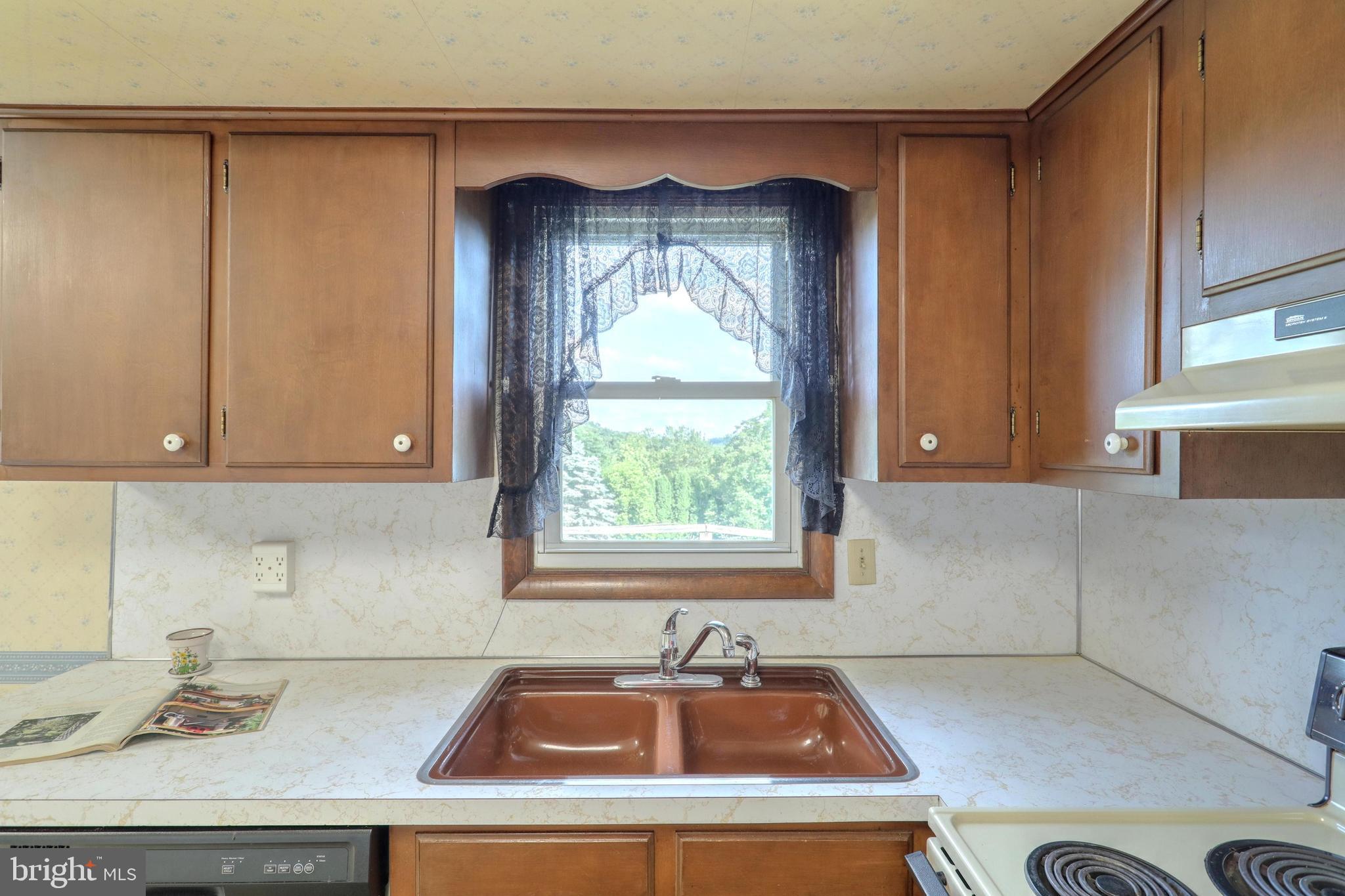 309 Ridgeview Road Seven Valleys, PA 17360 - Photo 17 of 51 Window with a view