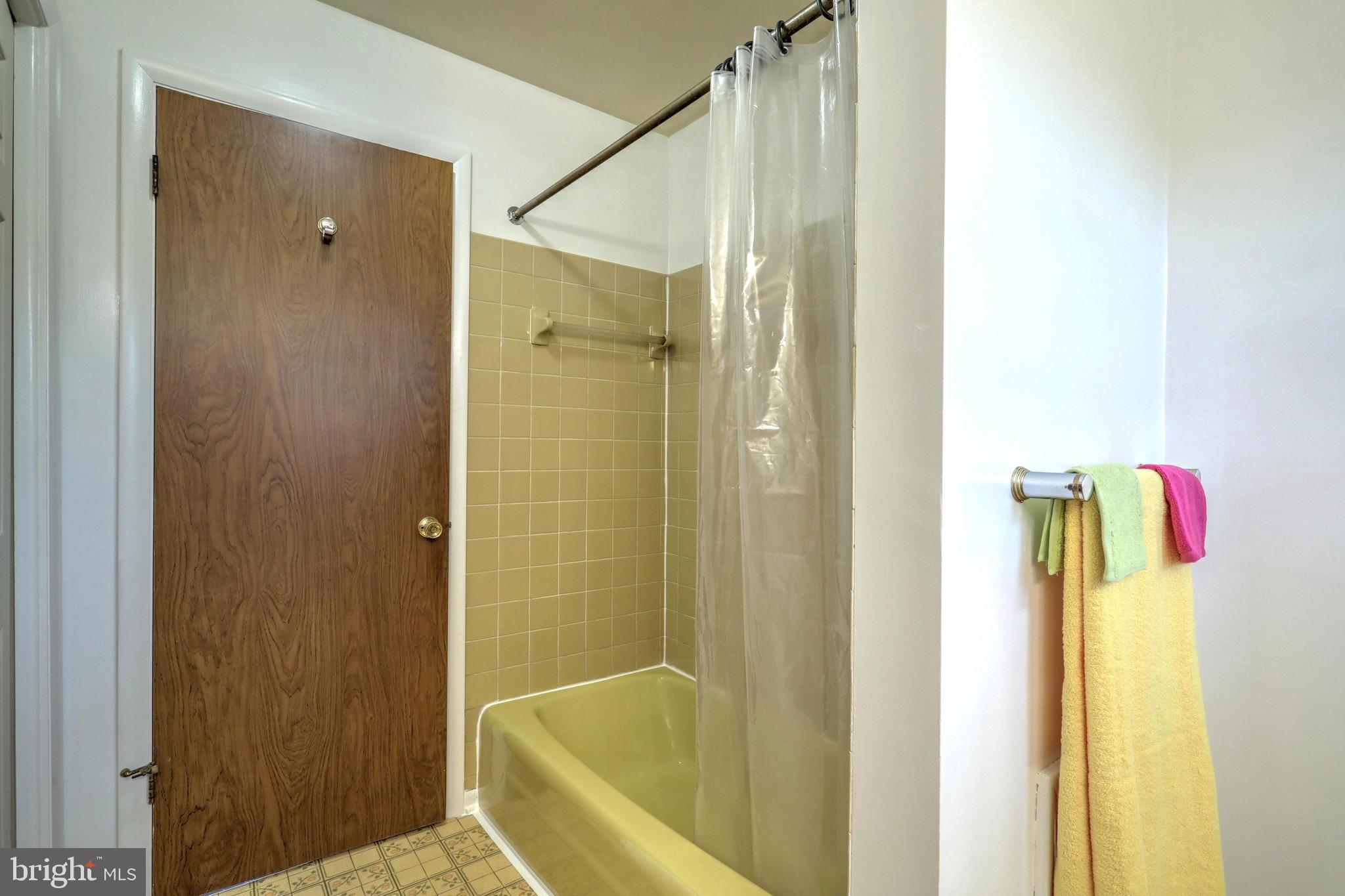 309 Ridgeview Road Seven Valleys, PA 17360 - Photo 21 of 51 Ceramic tile surround for tub/shower