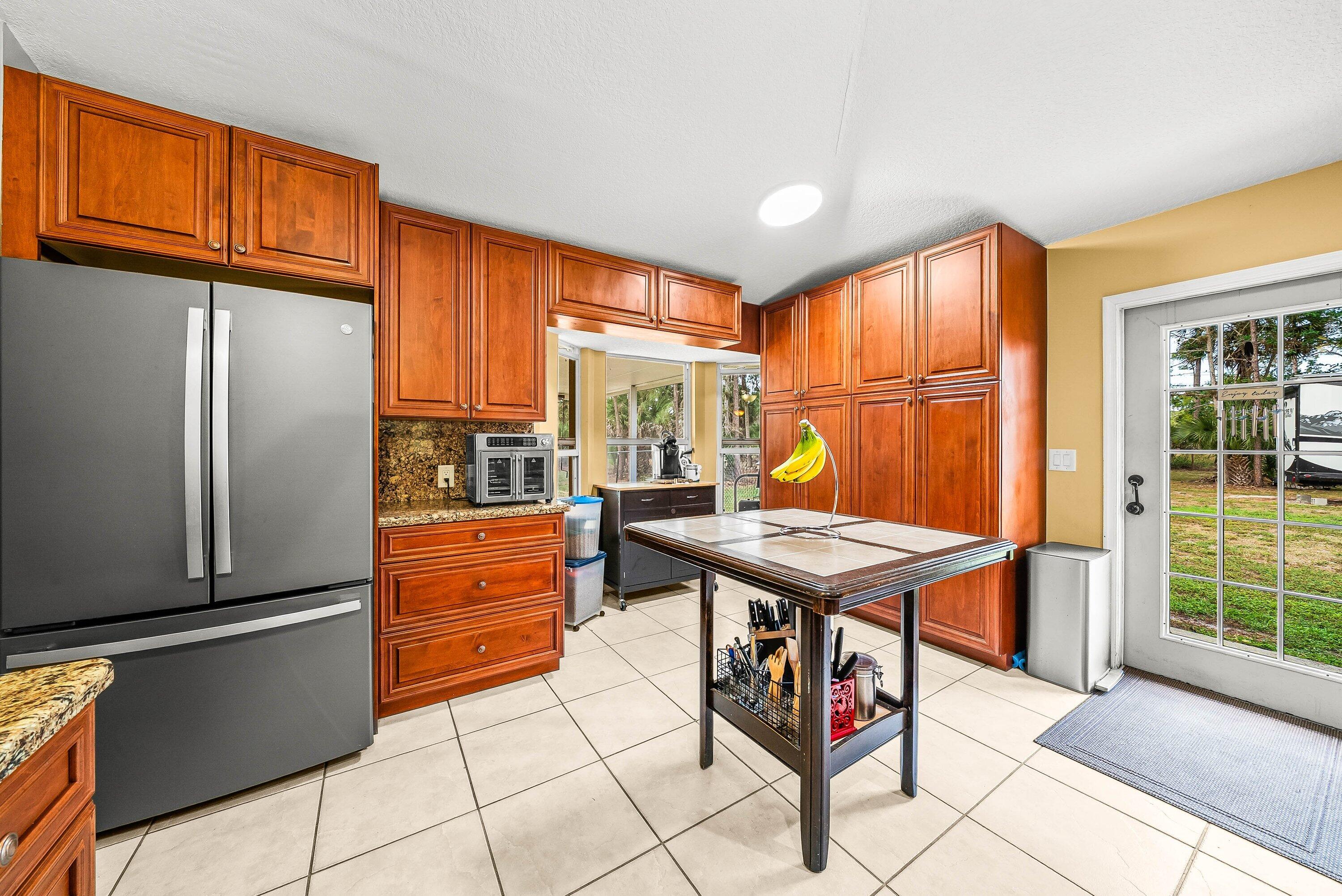 2195 F Road Loxahatchee Groves, FL 33470 - Photo 11 of 54 011-2195FRoad-LoxahatcheeGroves-FL-33470