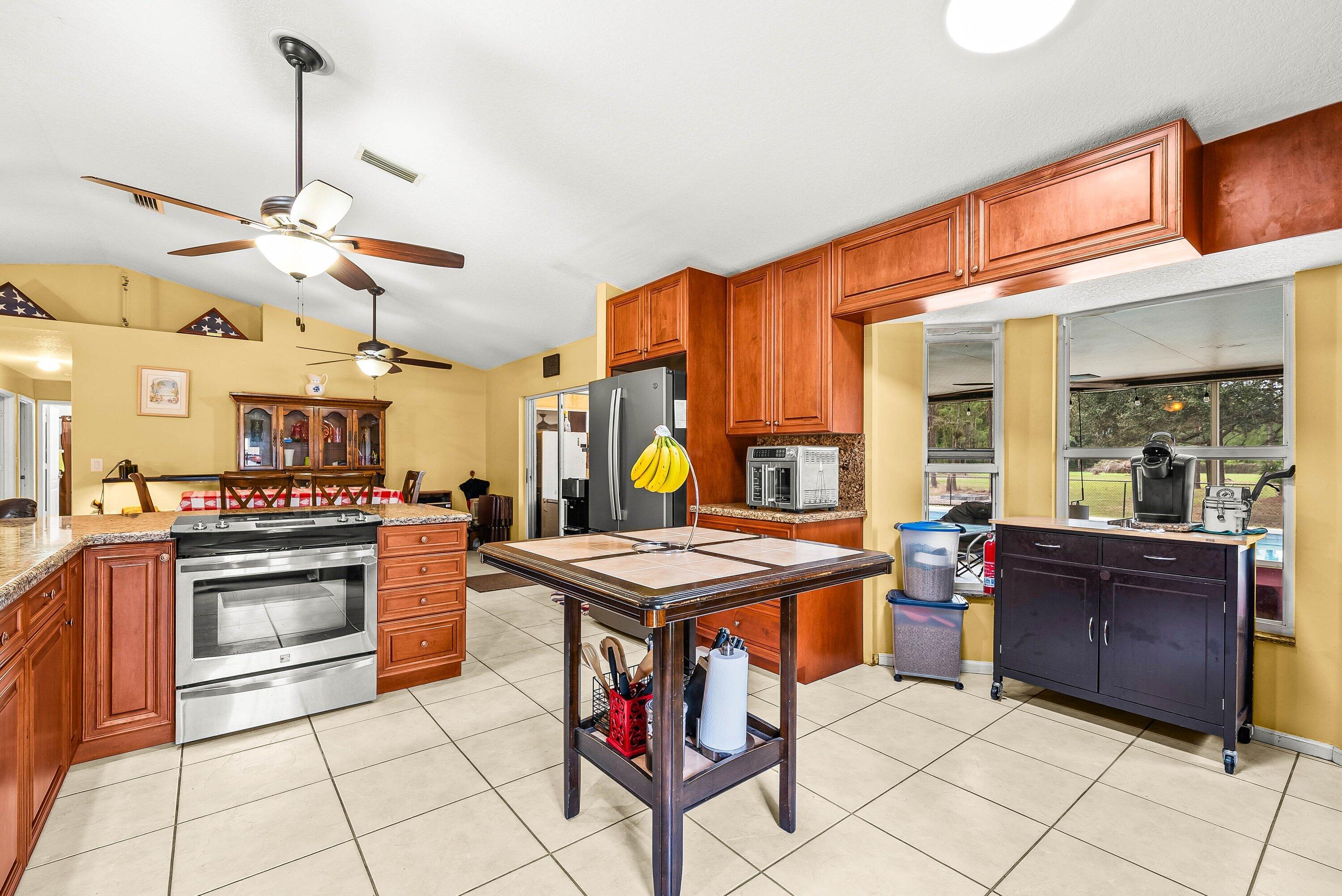 2195 F Road Loxahatchee Groves, FL 33470 - Photo 9 of 54 009-2195FRoad-LoxahatcheeGroves-FL-33470