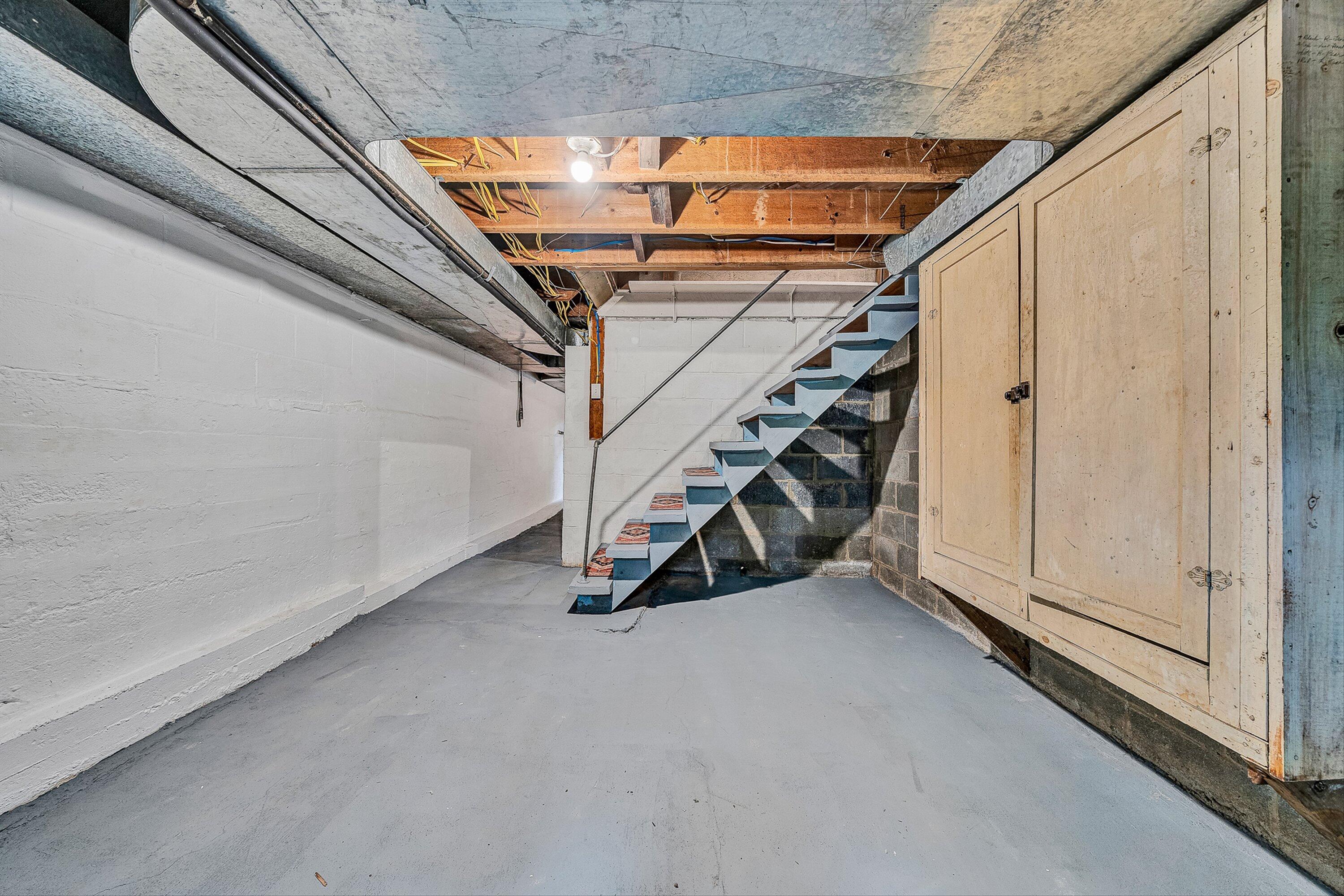 730 Texas Hollow Road Salem, VA 24153 - Photo 26 of 39 a view of an empty room with stairs