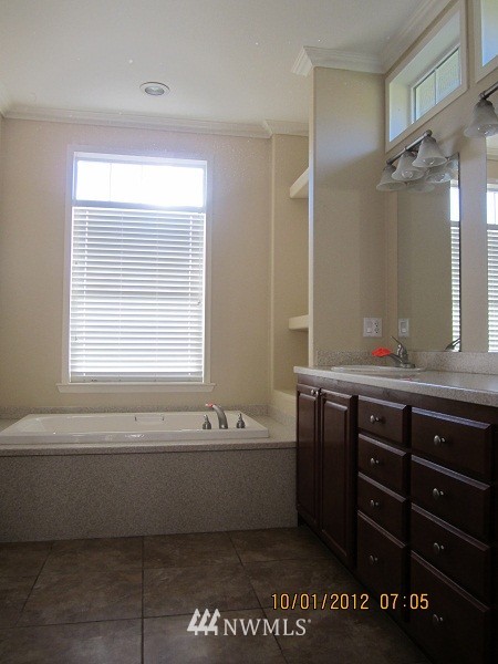 1768 Azure Way Bellingham, WA 98229 - Photo 8 of 15 Gallery Image 8