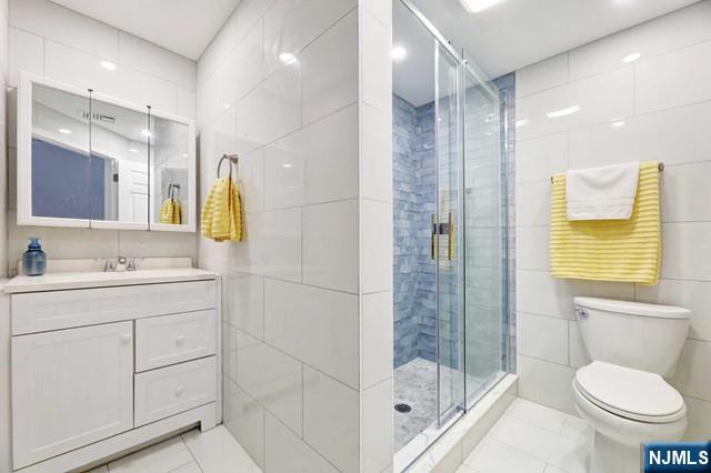22 Engle Street, Unit R17 Englewood, NJ 07631 - Photo 1 of 36