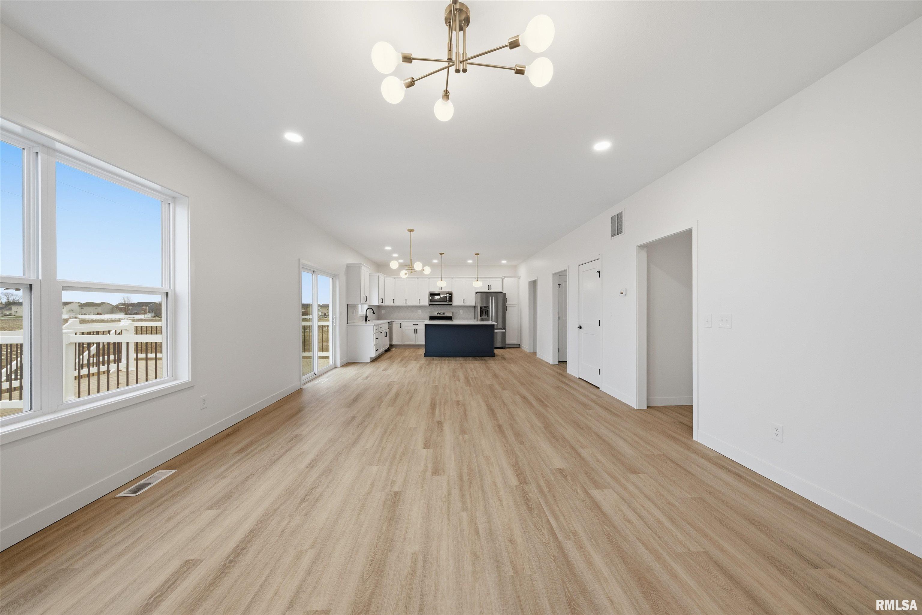 1617 Rustic Oak Drive Washington, IL 61571 - Photo 13 of 54