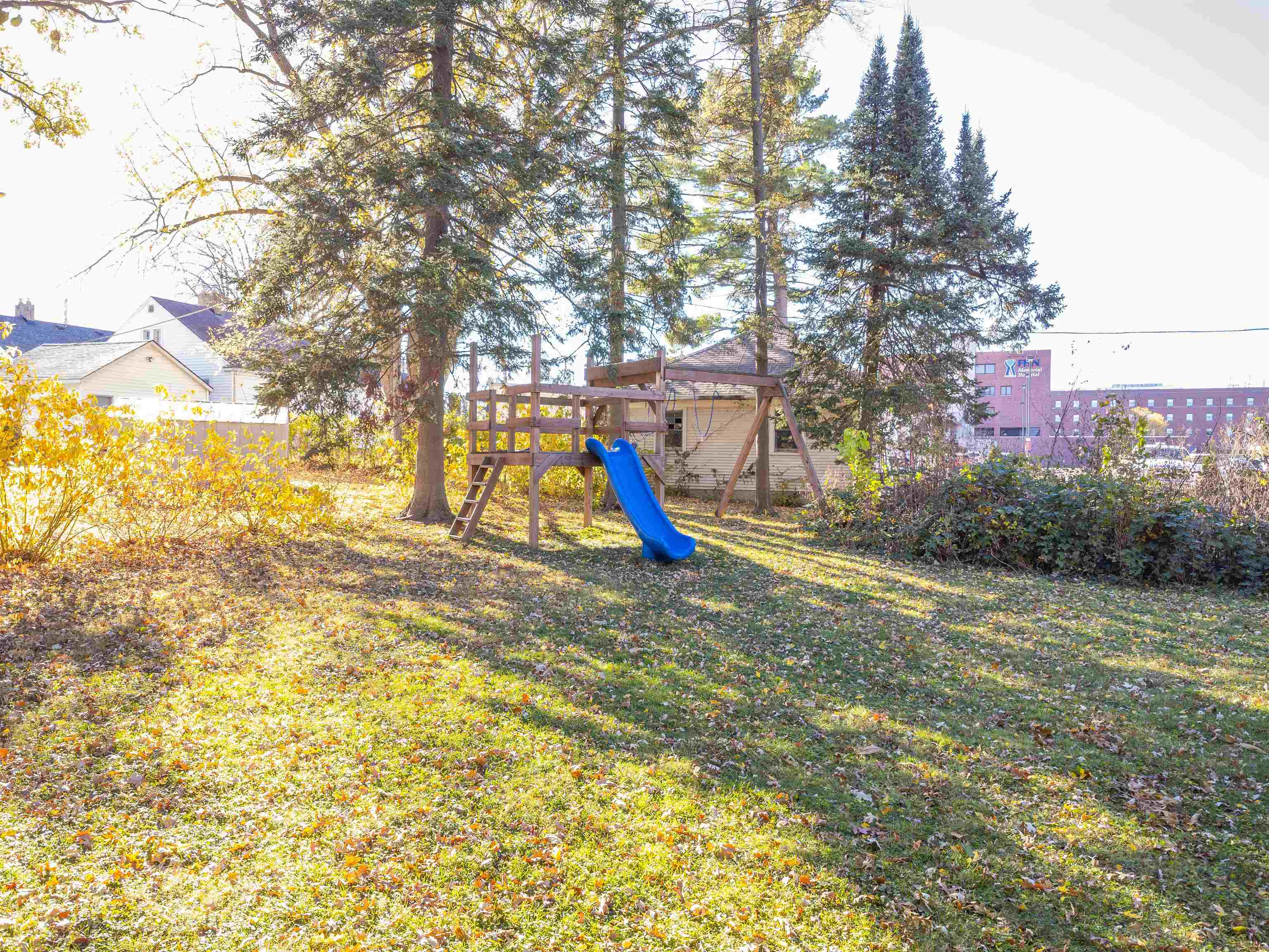 933 West Stephenson Street Freeport, IL 61032 - Photo 16 of 32 a view of outdoor space with playground and green space
