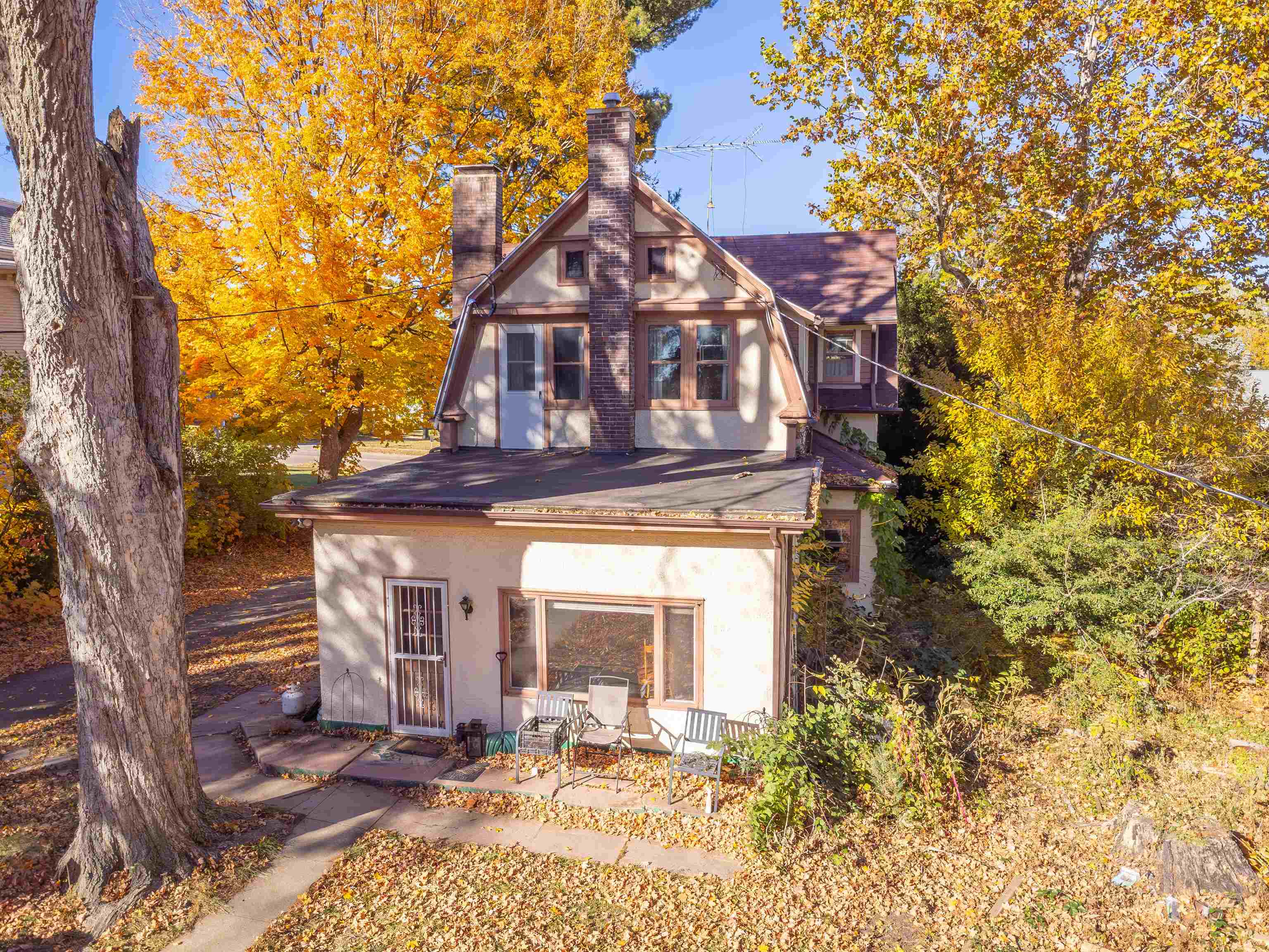 933 West Stephenson Street Freeport, IL 61032 - Photo 31 of 32 a front view of a house with a yard