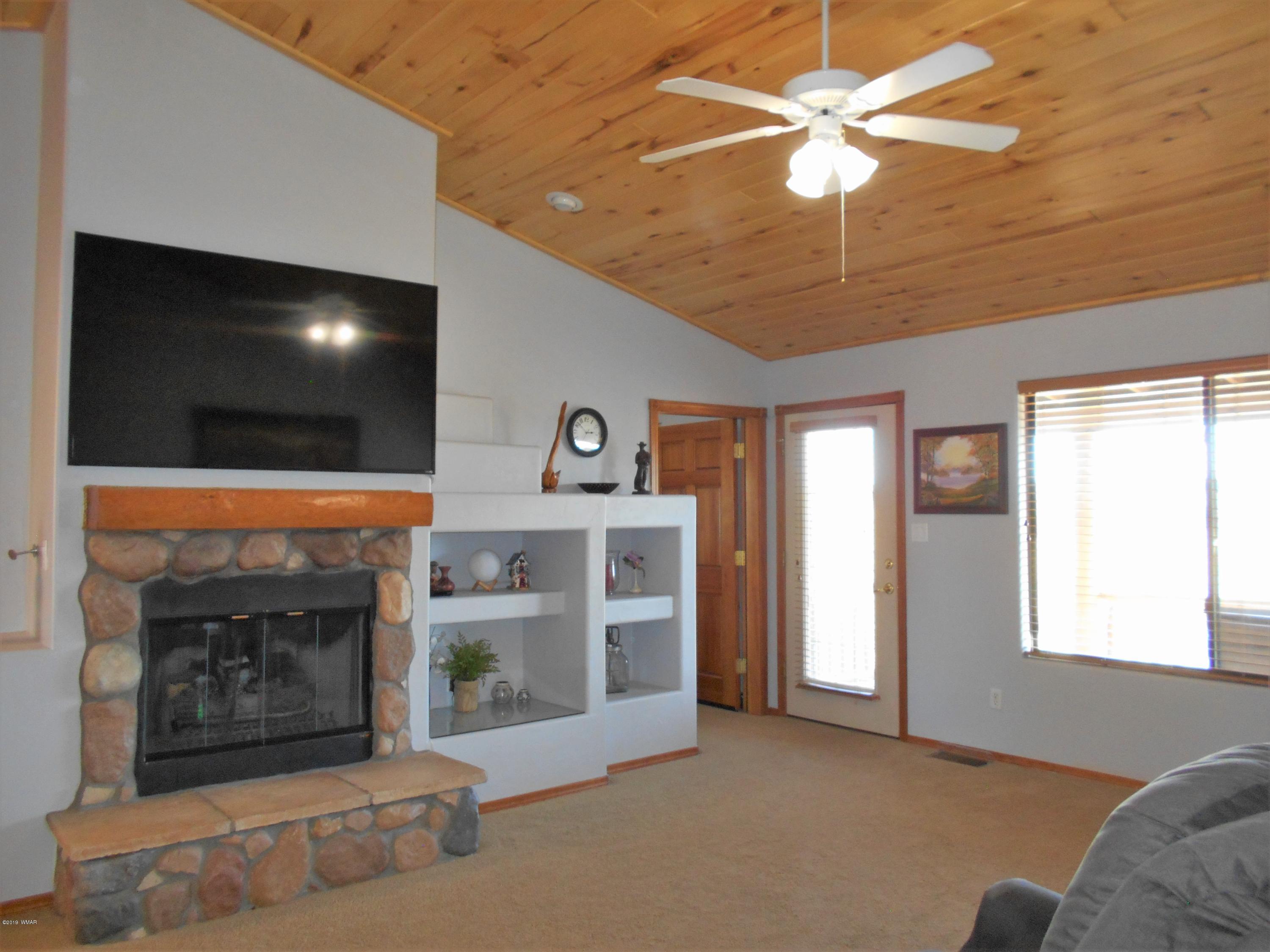 2727 High Pine Loop Overgaard, AZ 85933 - Photo 3 of 27 Gallery Image 3