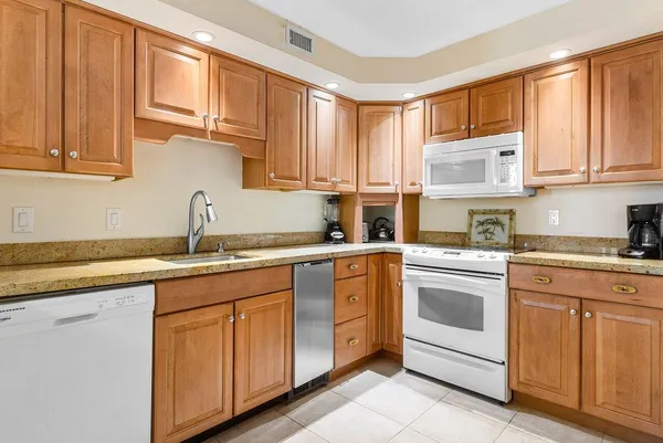 $3,500 | 2800 North Ocean Drive, Unit B4A, Singer Island, FL 33404
