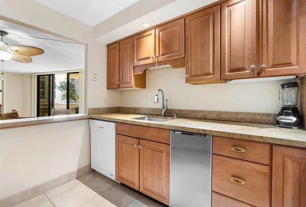 $3,500 | 2800 North Ocean Drive, Unit B4A, Singer Island, FL 33404