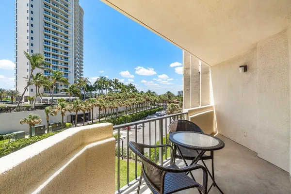 $3,500 | 2800 North Ocean Drive, Unit B4A, Singer Island, FL 33404