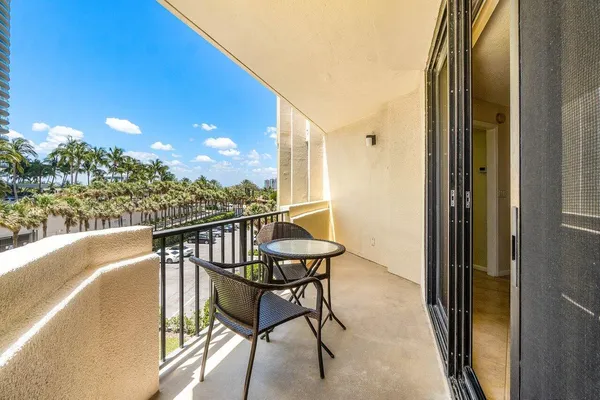 $3,500 | 2800 North Ocean Drive, Unit B4A, Singer Island, FL 33404