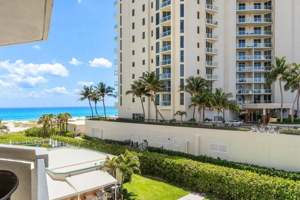 $3,500 | 2800 North Ocean Drive, Unit B4A, Singer Island, FL 33404