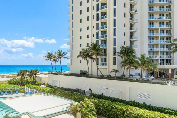 $3,500 | 2800 North Ocean Drive, Unit B4A, Singer Island, FL 33404
