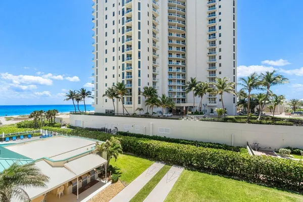 $3,500 | 2800 North Ocean Drive, Unit B4A, Singer Island, FL 33404