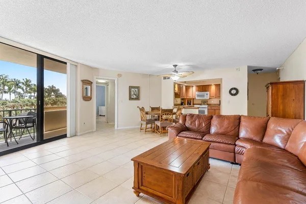 $3,500 | 2800 North Ocean Drive, Unit B4A, Singer Island, FL 33404