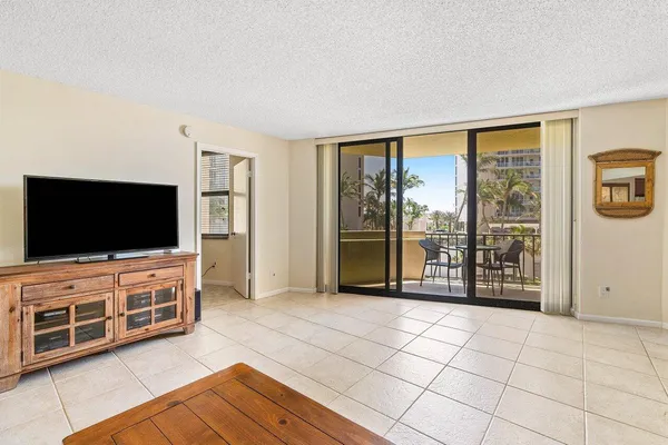 $3,500 | 2800 North Ocean Drive, Unit B4A, Singer Island, FL 33404