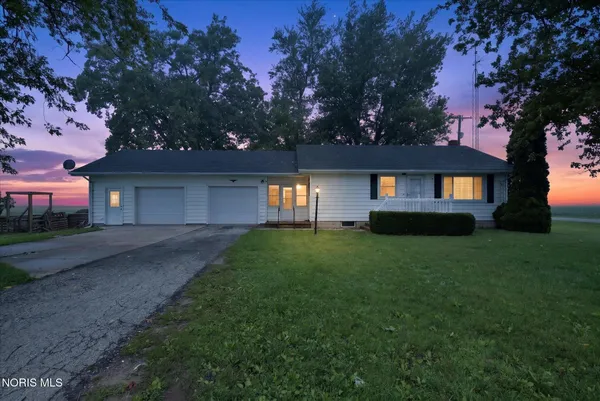 $199,900 | 9015 County Road L, Delta, OH 43515