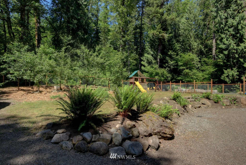 16430 Kelly Road Northeast Duvall, WA 98019 - Photo 17 of 22 Gallery Image 17
