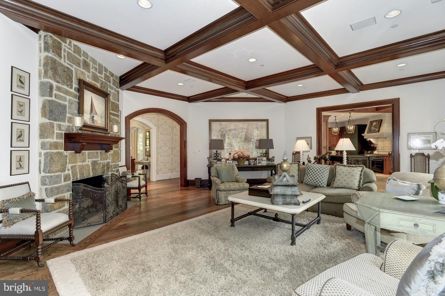 9305 Kendale Road Potomac, MD 20854 - Photo 13 of 30 Family Room