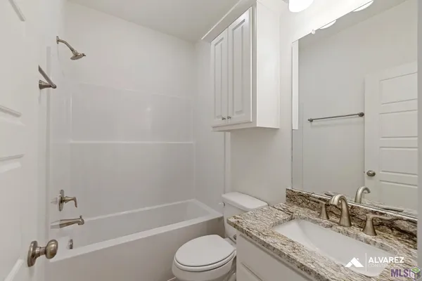 $369,990 | 6923 Garden Hill Drive, Baton Rouge, LA 70817