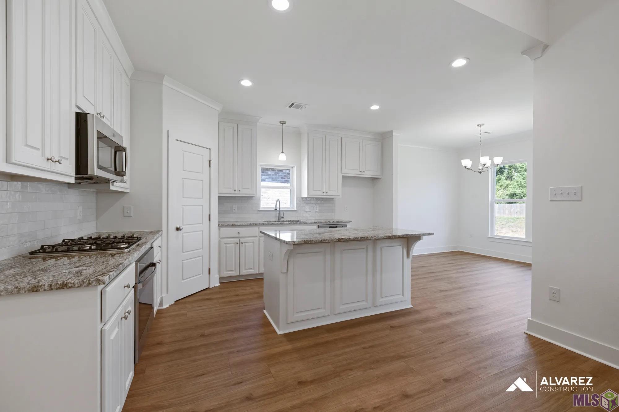 6923 Garden Hill Drive Baton Rouge, LA 70817 - Photo 4 of 24