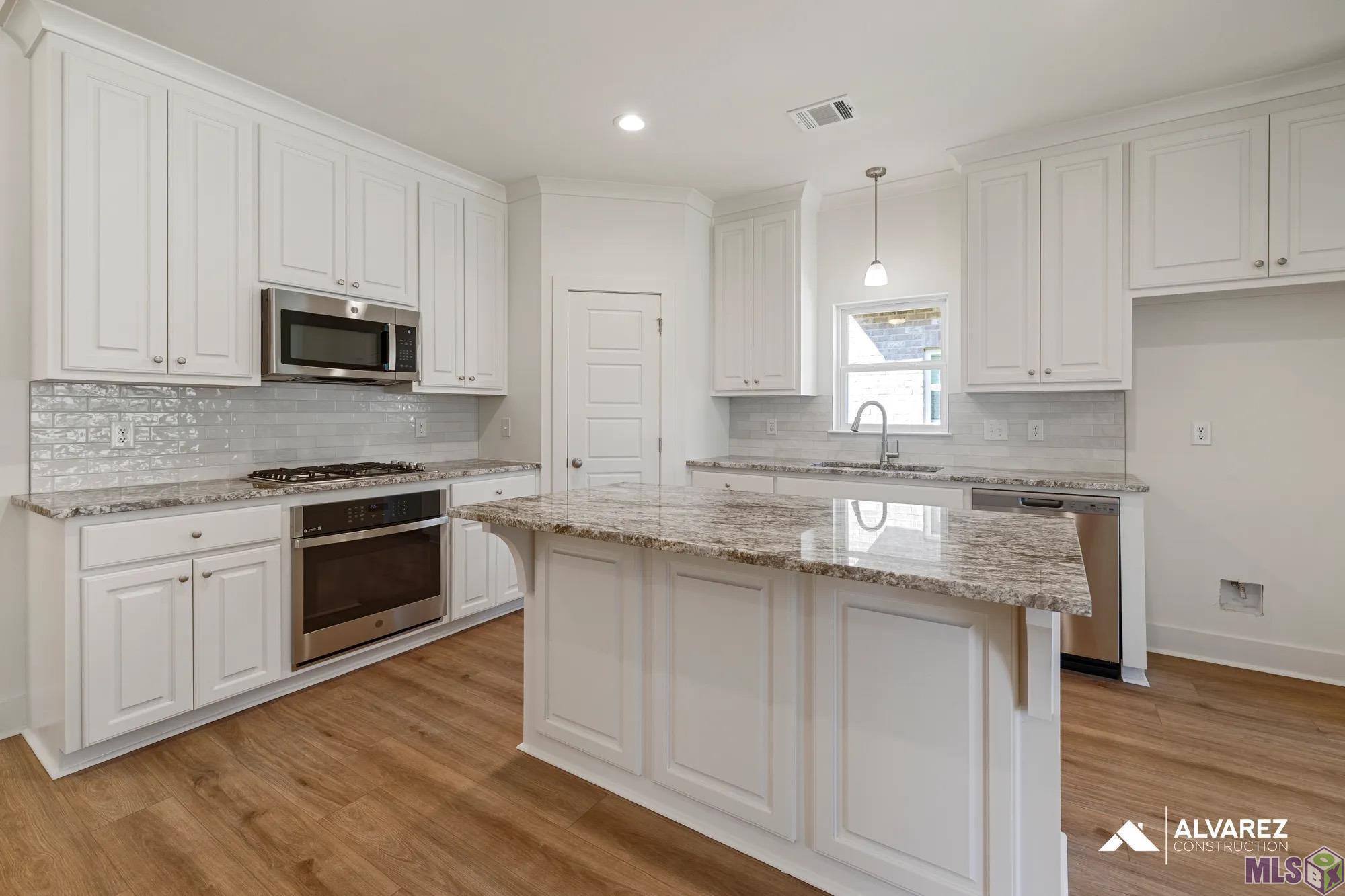 6923 Garden Hill Drive Baton Rouge, LA 70817 - Photo 5 of 24