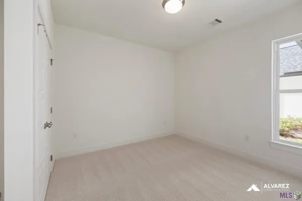 $369,990 | 6923 Garden Hill Drive, Baton Rouge, LA 70817