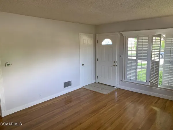 $3,800 | 7431 Cozycroft Avenue, Winnetka, CA 91306