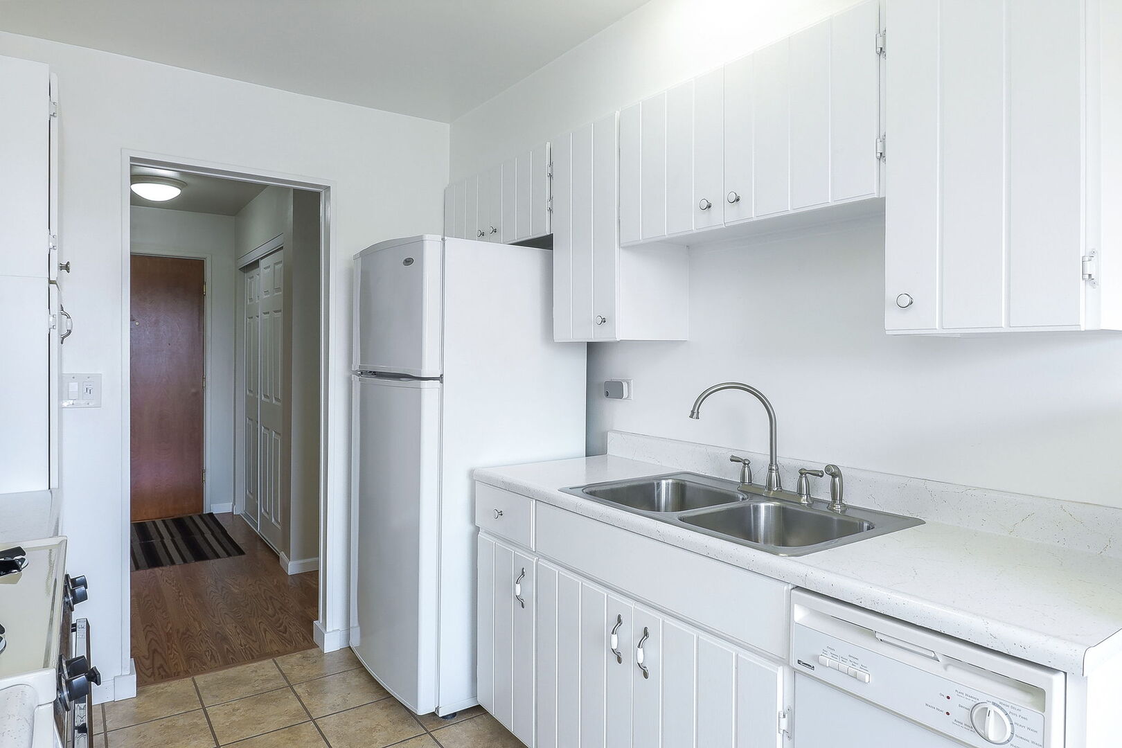 1301 South Finley Road, Unit 404 Lombard, IL 60148 - Photo 8 of 16 Gallery Image 8