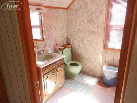 12086 Miller Road Lennon, MI 48449 - Photo 20 of 27 20355118-19.JPG