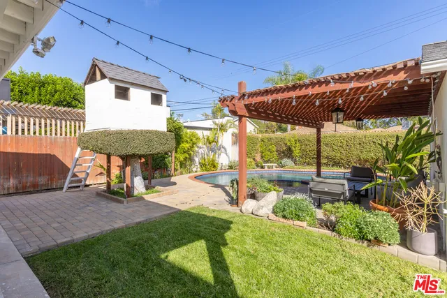 $2,100,000 | 5044 Varna Avenue, Sherman Oaks, CA 91423