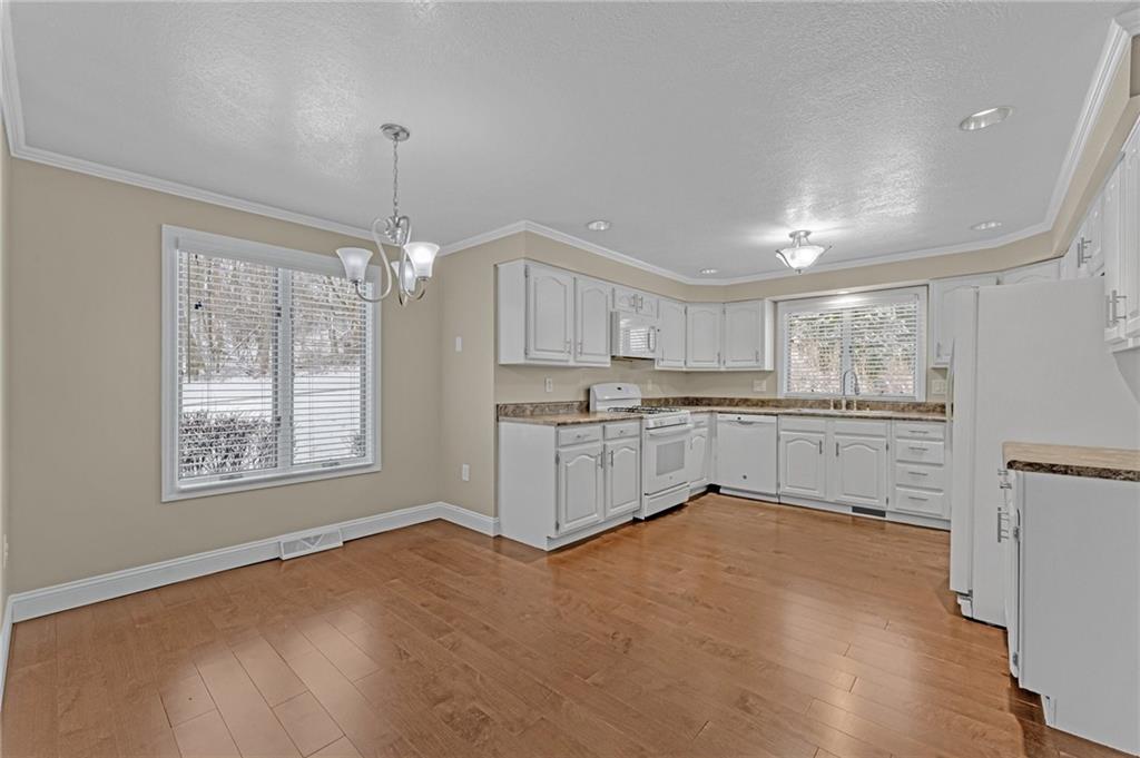 971 Baker Road Bridgeville, PA 15017 - Photo 9 of 25 Gallery Image 9