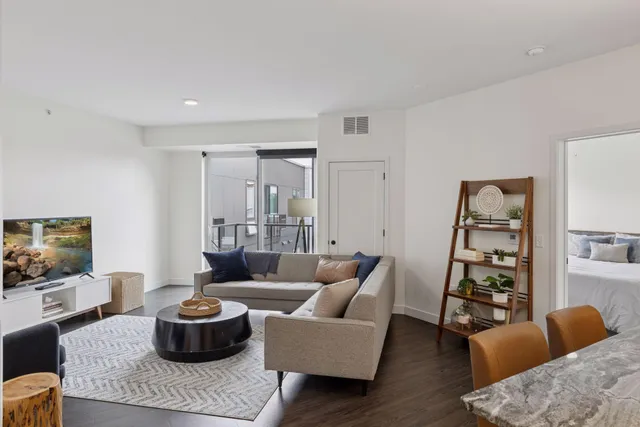 $3,800 | 12610 Ridgedale Drive, Unit 103, Minnetonka, MN 55305