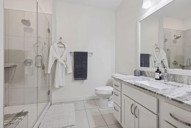 $3,800 | 12610 Ridgedale Drive, Unit 103, Minnetonka, MN 55305