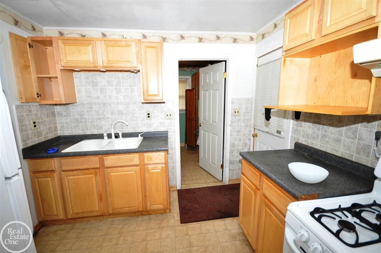 2914 Simpson Drive Rochester Hills, MI 48309 - Photo 9 of 13