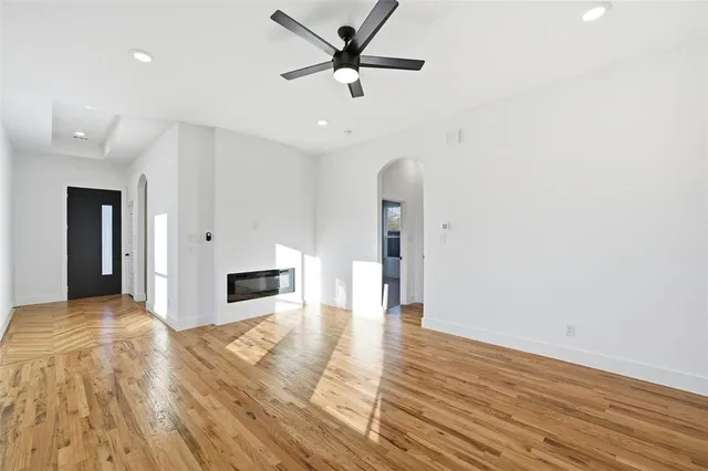 $2,000 | 104 Francis Street, Hillsboro, TX 76645