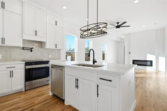 $2,000 | 104 Francis Street, Hillsboro, TX 76645