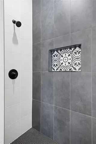 $2,000 | 104 Francis Street, Hillsboro, TX 76645