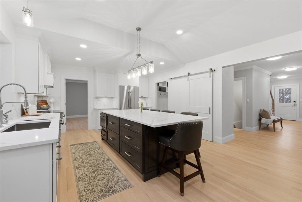4 Aerial Street Lexington, MA 02421 - Photo 7 of 39