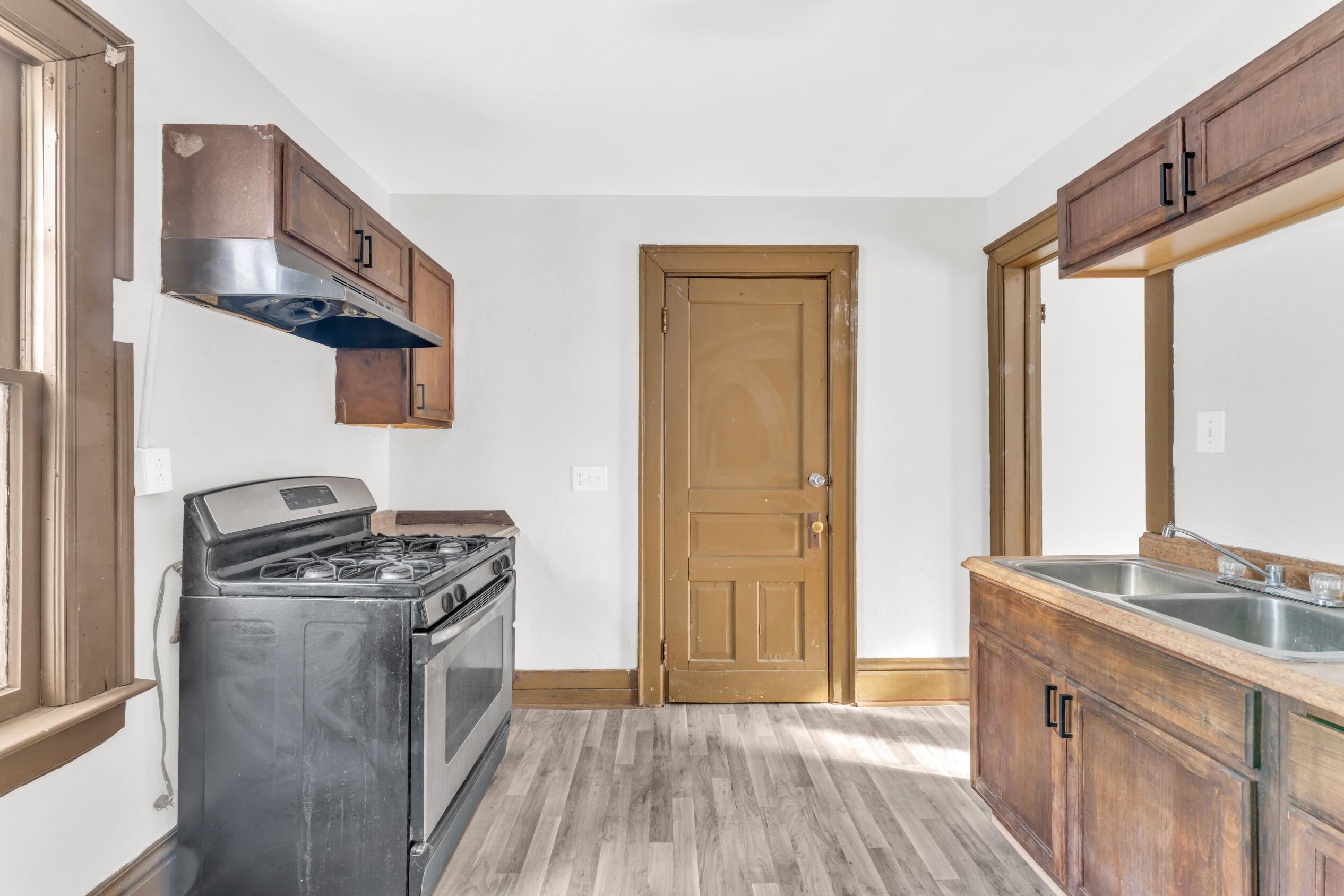 945 Villa Street Racine, WI 53403 - Photo 24 of 50 Photo (15)