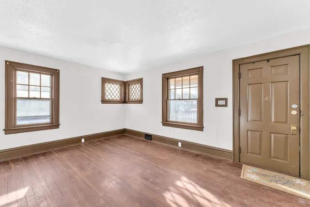 $135,000 | 945 Villa Street, Racine, WI 53403