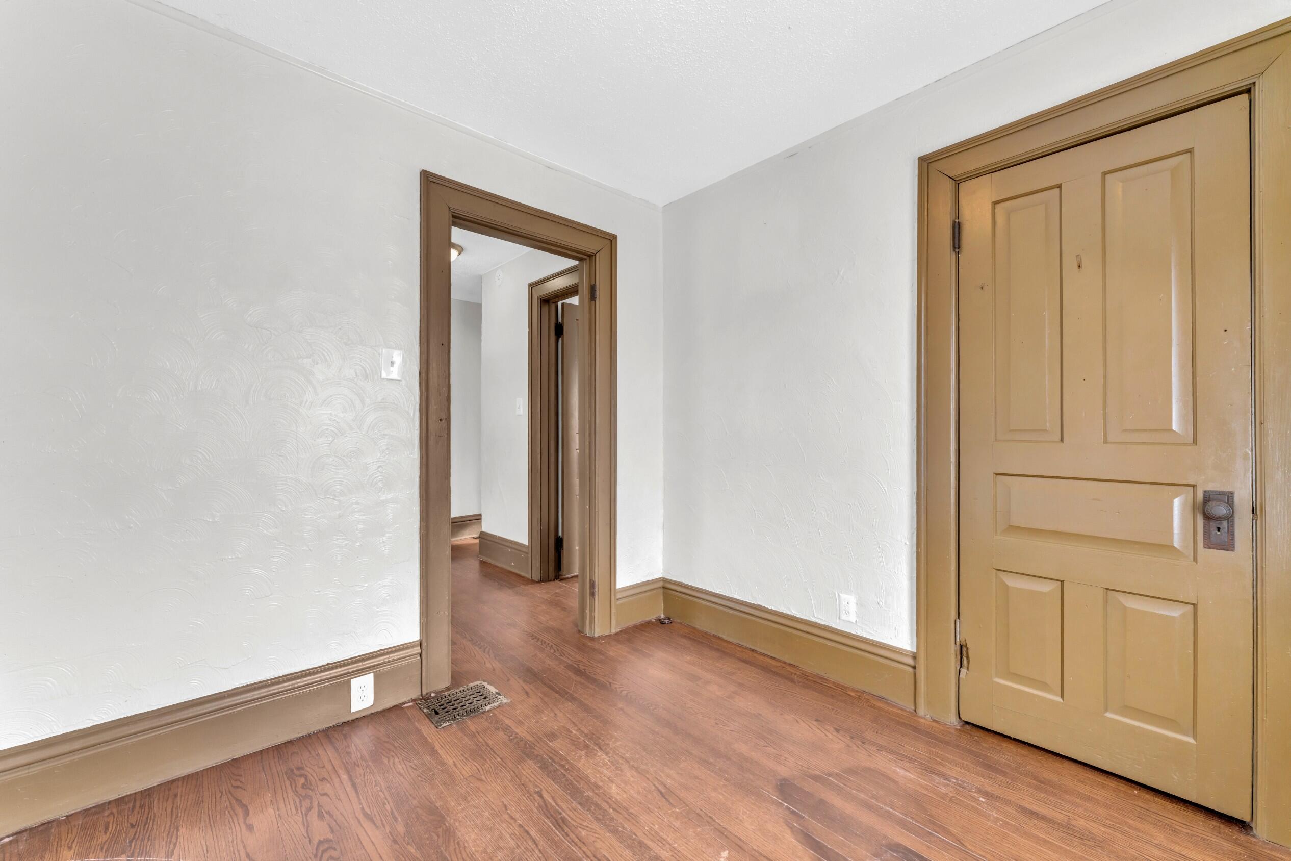 945 Villa Street Racine, WI 53403 - Photo 29 of 50 Photo (21)