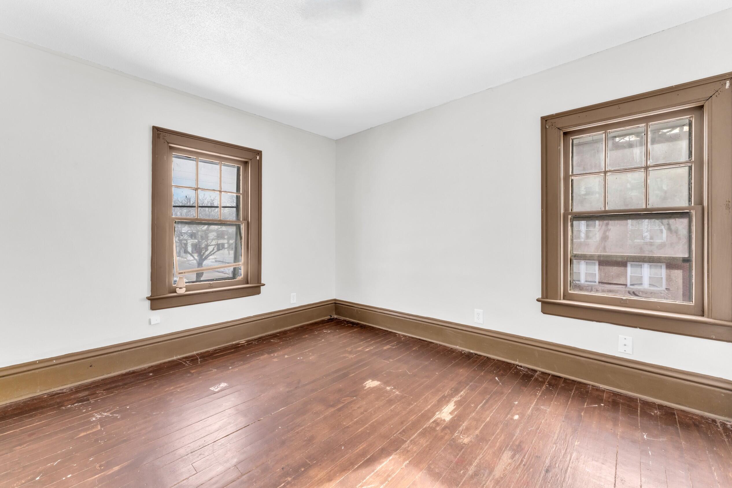 945 Villa Street Racine, WI 53403 - Photo 31 of 50 Photo (24)