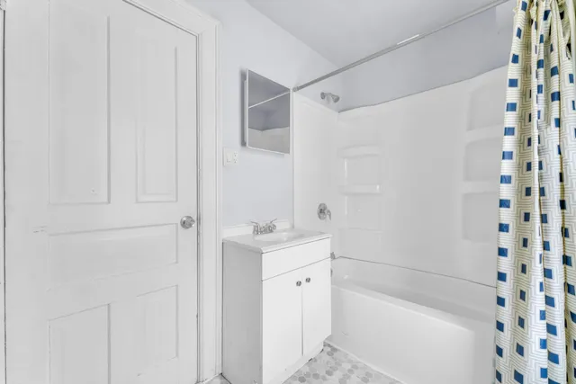 $135,000 | 945 Villa Street, Racine, WI 53403