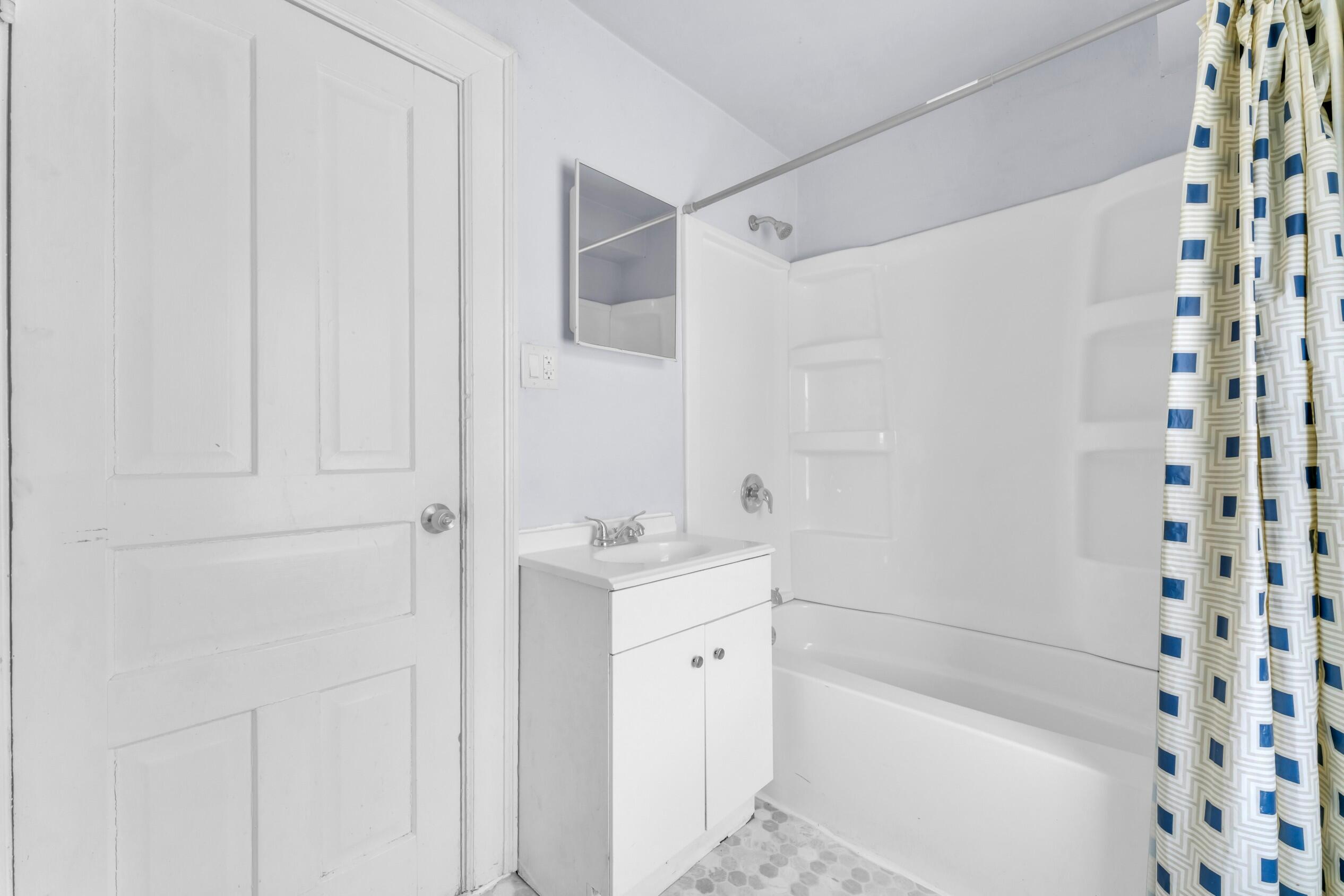 945 Villa Street Racine, WI 53403 - Photo 32 of 50 Photo (27)