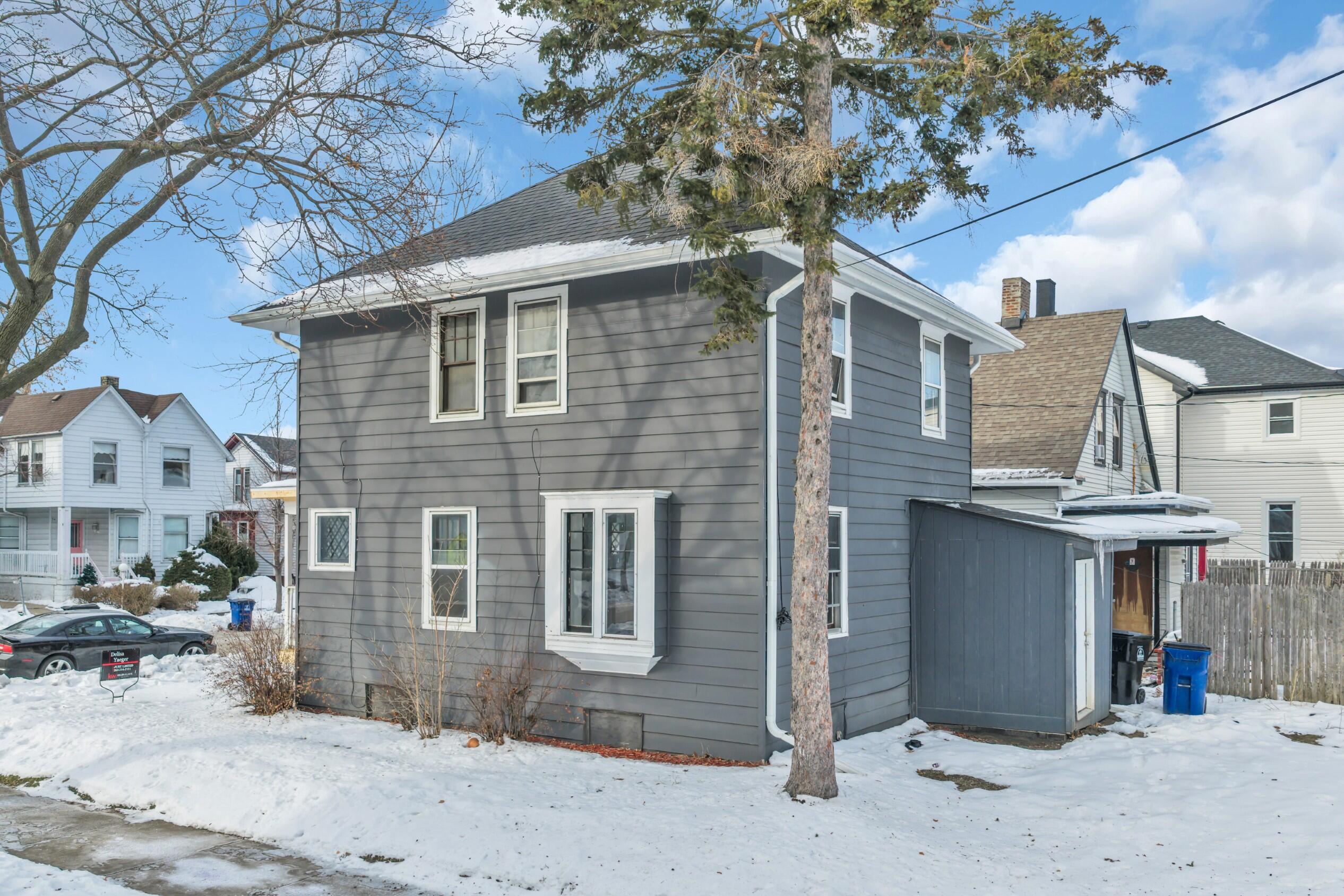 945 Villa Street Racine, WI 53403 - Photo 34 of 50 Photo (30)