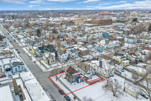 $135,000 | 945 Villa Street, Racine, WI 53403